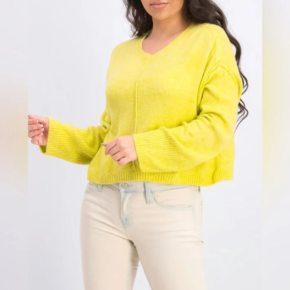 Hooked Up Women Cropped Pullover Sweater - Picture 5 of 9